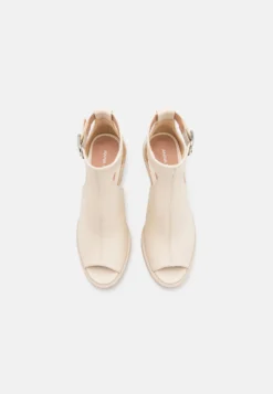 Anna Field Sandales Classiques / Spartiates - Offwhite -Chaussure Boutique 1734f0129ef540b68b4c1d056ff9d665 scaled