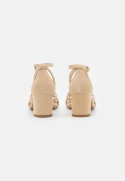 Leather Wide Fit - Sandales - Beige 9 Leather Wide Fit - Sandales - Beige -Chaussure Boutique 9e8ed2339c824490a10775d5c69c9a3a scaled