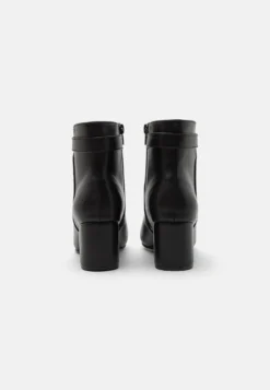 Wide Fit - Bottines - Black -Chaussure Boutique adc0dfca8e9540c2a6d8f3eff66316e5 scaled