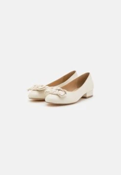 Leather Wide Fit - Ballerines - White -Chaussure Boutique b265df6f8a4149d492de4e5f2de12be9 scaled