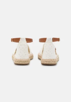 Anna Field Espadrilles - White 9 Anna Field Espadrilles - White -Chaussure Boutique cca9e23dccdf47ae9d9d3f428cf282f3 scaled
