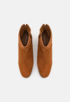 Leather - Bottines - Cognac 11 Leather - Bottines - Cognac -Chaussure Boutique cf24ef0f2d6e4151862564b9625a58dd scaled